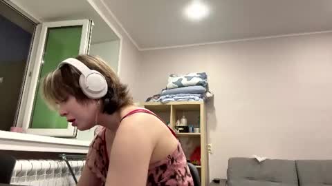 Snapshot of diegomiley chatting on 06.12.26 Lilit online show from 06.12.26