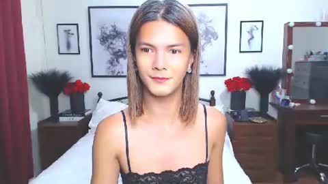 Dennesse online show from 10.31.25