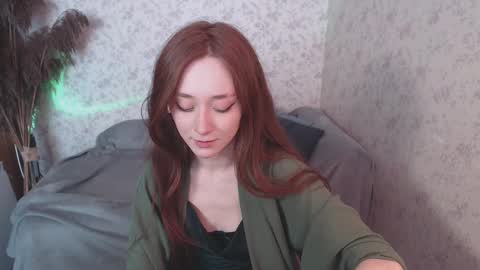 Hi im Alice 3 Im usualy online 03-10 or 17-21 UTC0 online show from 03.02.25