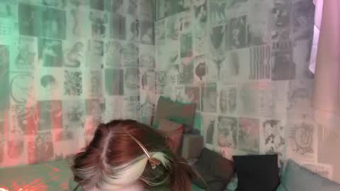 Hi im Alice 3 Im usualy online 03-10 or 17-21 UTC0 online show from 05.05.26