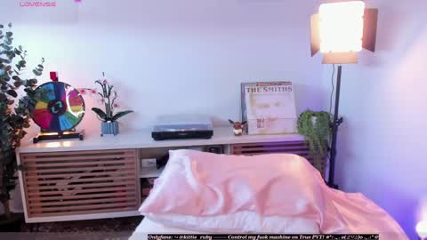 Snapshot of digitalkisses chatting on 05.13.26 Estef Ger online show from 05.13.26