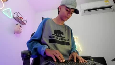 dikey_18 online show from 12.13.24