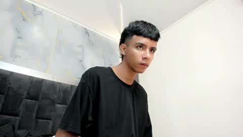 dikey_18 online show from 01.18.25