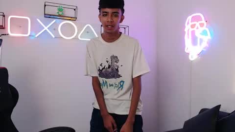 dikey_18 online show from 02.24.25