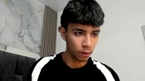 dikey_18 online show from 03.08.25