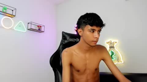 dikey_18 online show from 03.11.25