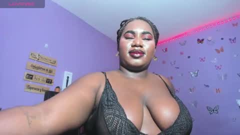 Snapshot of dilay__x chatting on 04.12.26 dilay__x online show from 04.12.26