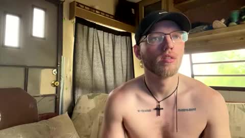Snapshot of dilf_96 chatting on 05.18.26 Daddy online show from 05.18.26