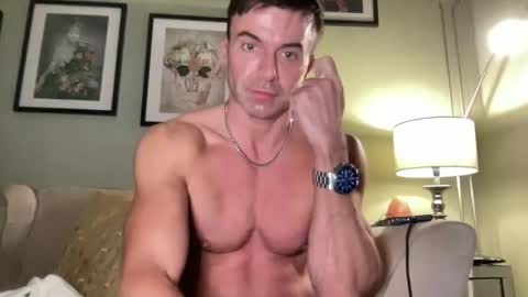 Snapshot of dillonwilde chatting on 10.11.25 Dillon online show from 10.11.25