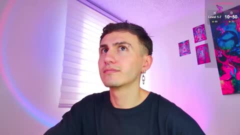 Julian Independent Model online show from 02.01.26