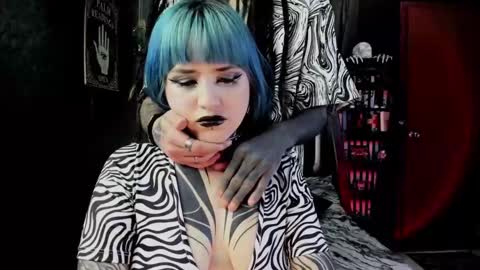 Snapshot of dimmuanddarkness chatting on 02.14.25 dimmuanddarkness online show from 02.14.25