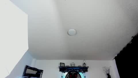 Snapshot of dimmuanddarkness chatting on 09.12.25 dimmuanddarkness online show from 09.12.25