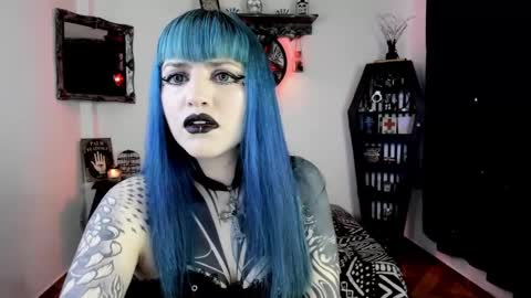 Snapshot of dimmuanddarkness chatting on 10.02.25 dimmuanddarkness online show from 10.02.25