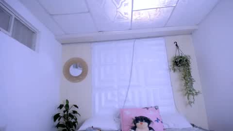 Snapshot of dina_mcry chatting on 05.21.26 DINA online show from 05.21.26