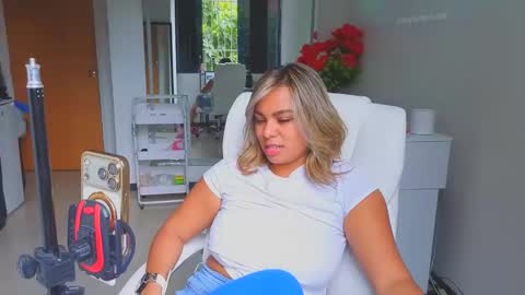 diosadeluniverso_ online show from 04.10.26