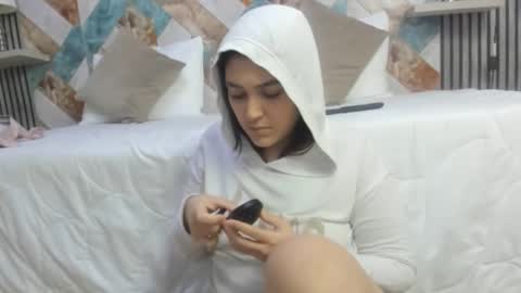 diosaelchat online show from 10.24.25