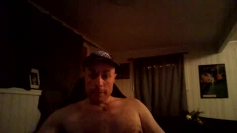 Snapshot of dirkdigglerofficial chatting on 12.23.25 dirkdigglerofficial online show from 12.23.25