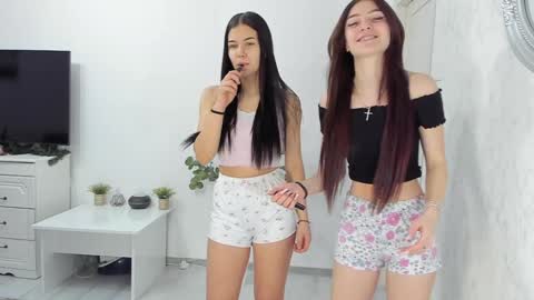 Snapshot of dirtygirls99 chatting on 03.07.25 Gyna Josie online show from 03.07.25