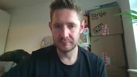 Snapshot of dirtylondon729 chatting on 06.08.26 Exhibitionist Ben online show from 06.08.26