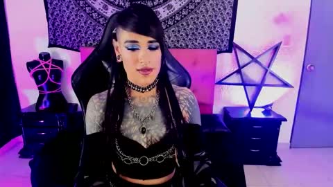 Snapshot of dirtyonix chatting on 02.10.25 ONIX online show from 02.10.25