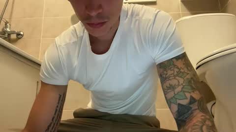 Snapshot of dirtyprettyboi chatting on 05.14.26 buy tokens with link online show from 05.14.26