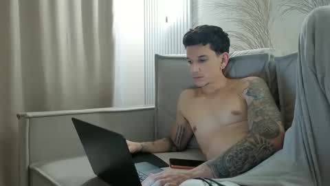 Snapshot of dirtyprettyboi chatting on 05.20.26 buy tokens with link online show from 05.20.26
