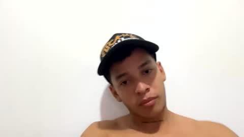 Snapshot of dirtyslimlatin chatting on 11.25.25 dirtyslimlatin online show from 11.25.25