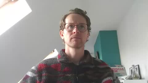 Snapshot of discovery_99 chatting on 10.28.25 discovery_99 online show from 10.28.25