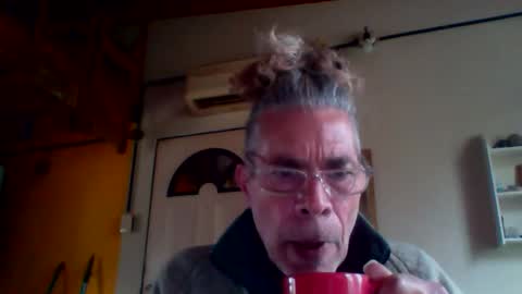 Snapshot of discretopasivo chatting on 05.27.26 discretopasivo online show from 05.27.26