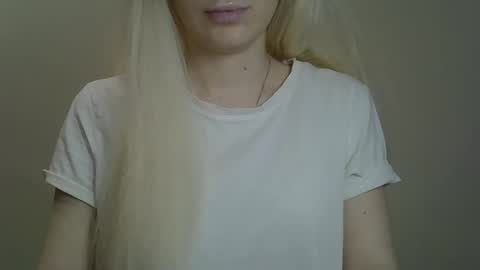 DitaMilton online show from 01.06.25