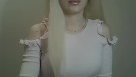 DitaMilton online show from 01.31.25