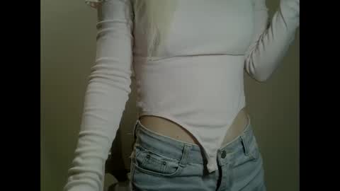 DitaMilton online show from 02.01.25