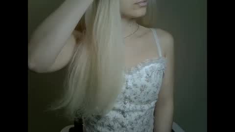 DitaMilton online show from 02.09.25