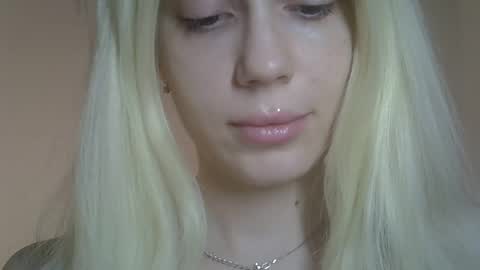 DitaMilton online show from 04.07.26