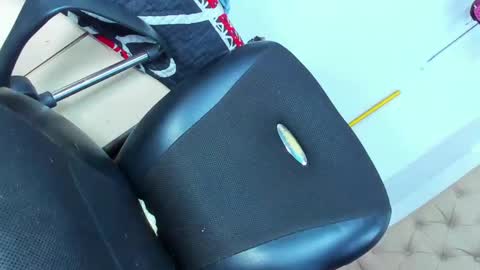 divaxxx4 online show from 02.19.25