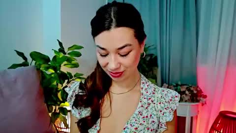 Snapshot of divetagrace chatting on 02.21.26 Tia online show from 02.21.26