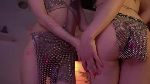 Eva and Lucia online show from 12.21.24