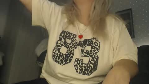 Snapshot of divineblond chatting on 02.24.26 Alexxa online show from 02.24.26