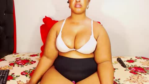 divinebooty93 online show from 12.20.25