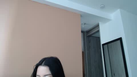 Snapshot of divineisis chatting on 04.28.26 Hera online show from 04.28.26