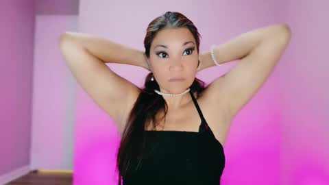 DivineLynn online show from 10.24.25