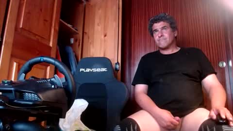 Snapshot of divitimido chatting on 10.09.25 divitimido online show from 10.09.25