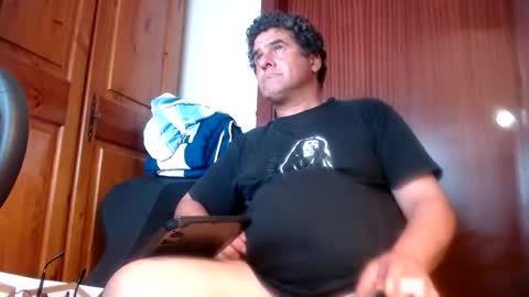 Snapshot of divitimido chatting on 10.19.25 divitimido online show from 10.19.25