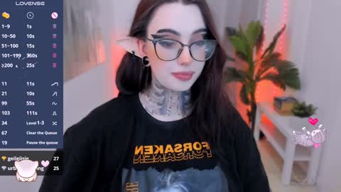 dixipixi_ online show from 01.31.25