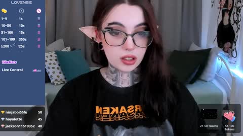 dixipixi_ online show from 02.01.25