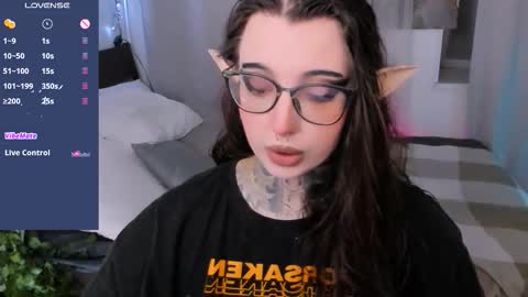 dixipixi_ online show from 09.18.25