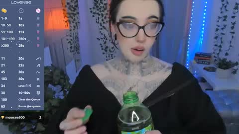 Snapshot of dixipixi_ chatting on 05.31.26 dixipixi_ online show from 05.31.26