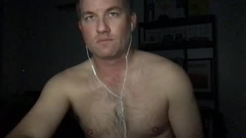 Snapshot of djswpy chatting on 04.21.26 TriflinYoBitch online show from 04.21.26