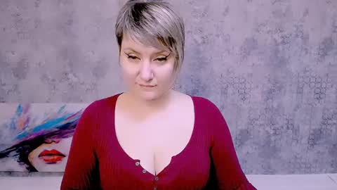 Snapshot of djullia chatting on 01.19.25 djullia online show from 01.19.25