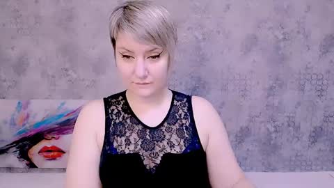 Snapshot of djullia chatting on 02.21.25 djullia online show from 02.21.25